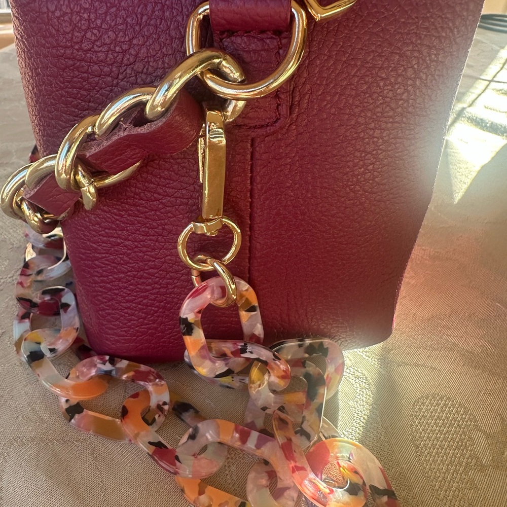 Isadora Made in Italy Burgandy Italian Leather Satchel Acry Chain Crossbody Bag - Picture 6 of 9